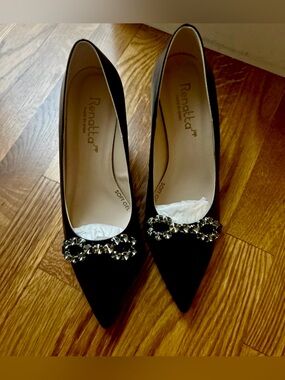 RENATTA JOP Women's Leather Dress Pumps Bling Hardware Pointed Toe EU 39 NIB